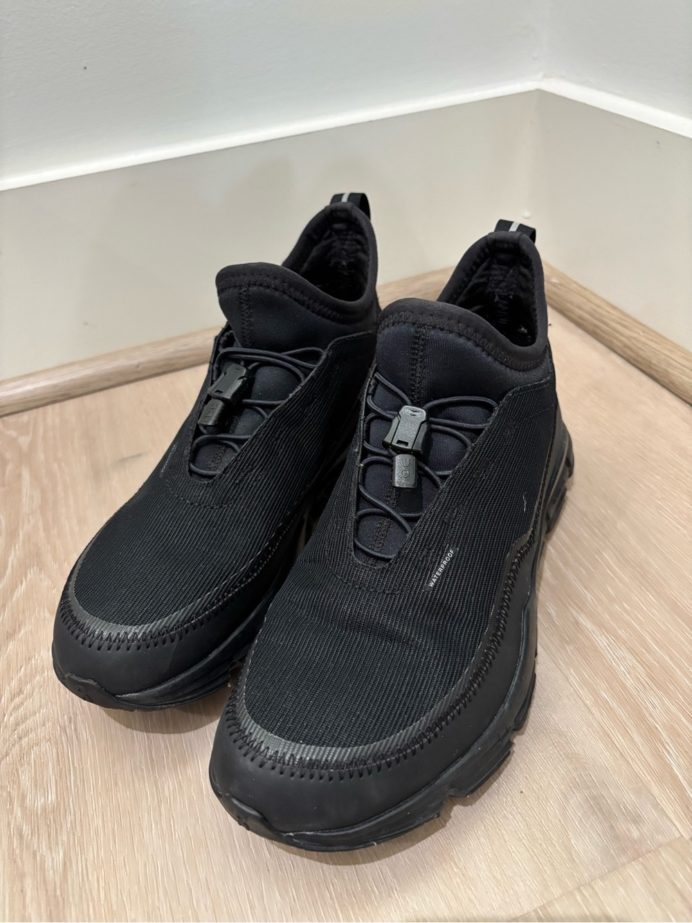 Women's Black Slip-On Performance waterproof Sneakers